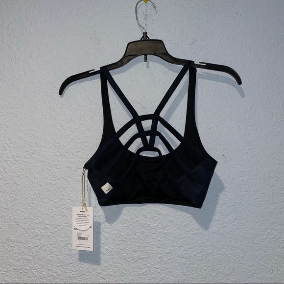 NWOT Vuori Women’s Yosemite Bra in Black Camo Various Sizes - Picture 4 of 9